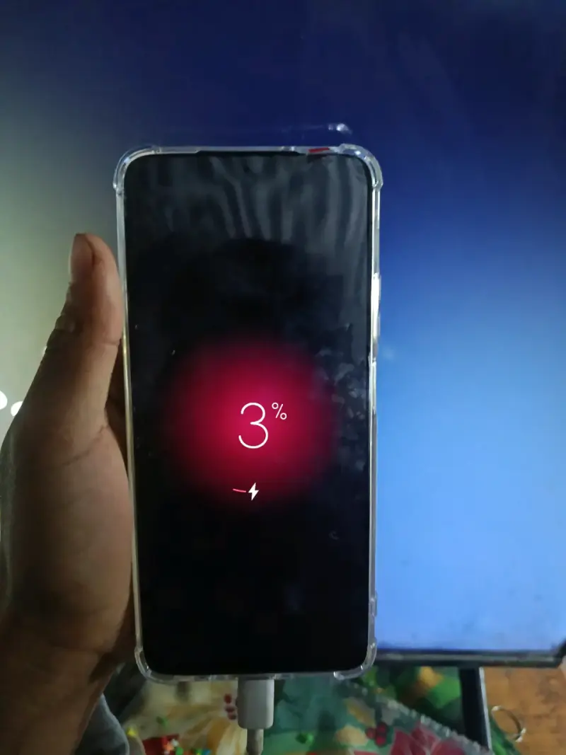 Smartphone en buen estado con funda - 1