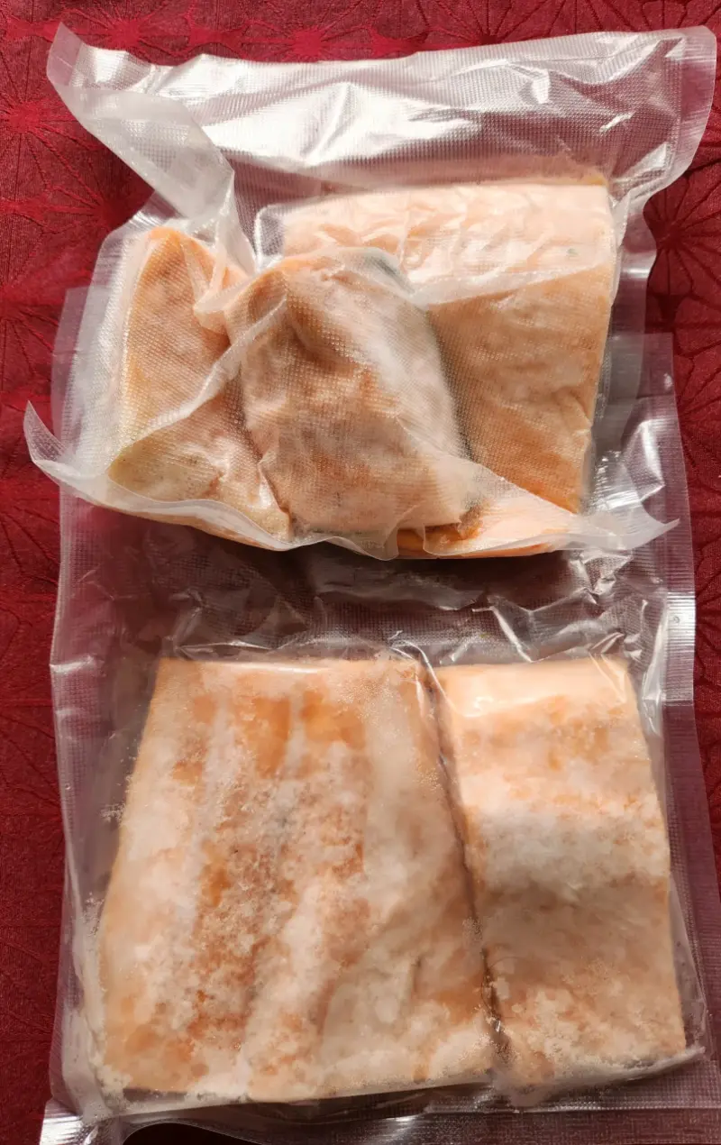 Salmon congelado en porciones