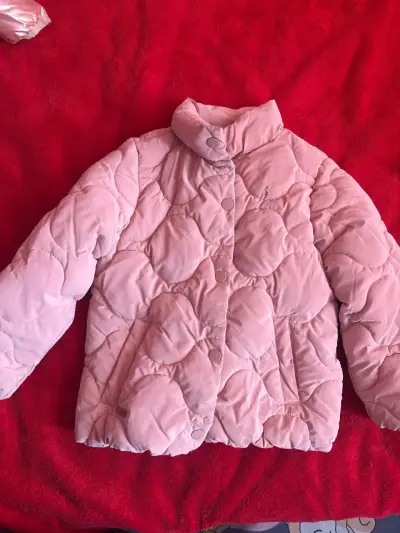 Chaqueta rosada acolchada infantil - miniatura 1