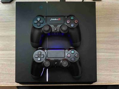 Playstation 4 - miniatura 1
