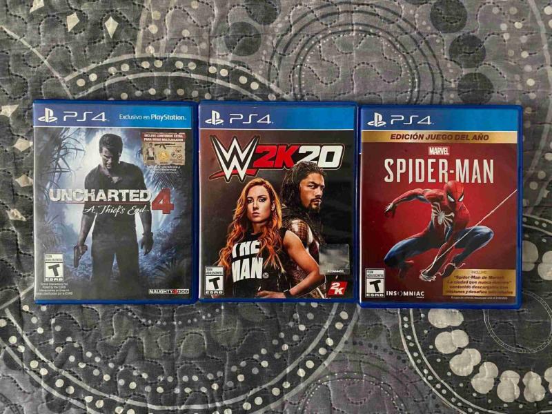 Playstation 4 - 2