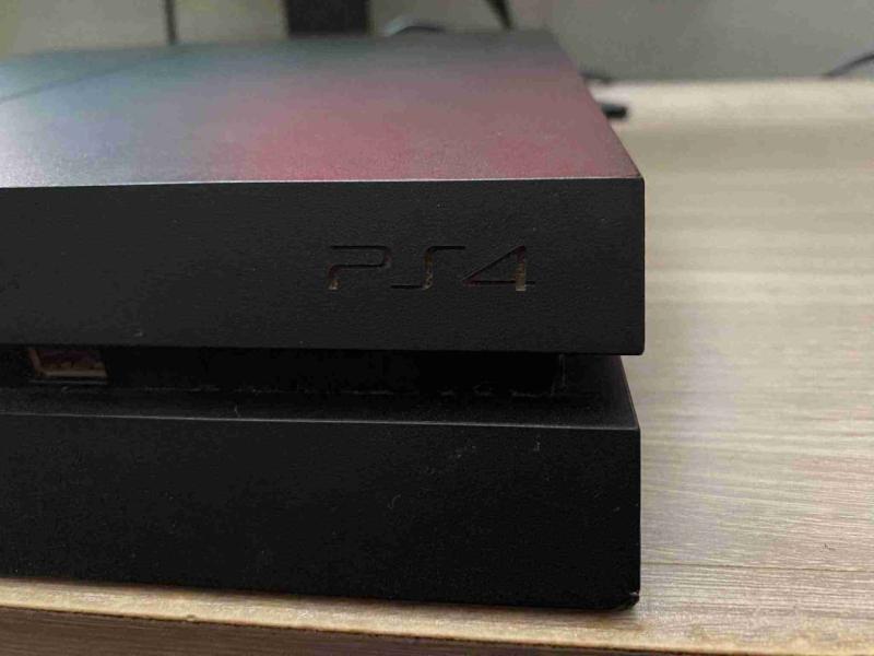 Playstation 4 - 4