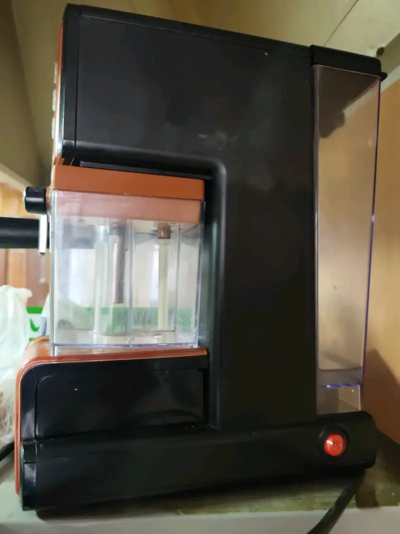 Cafetera Espresso Oster naranja - 2