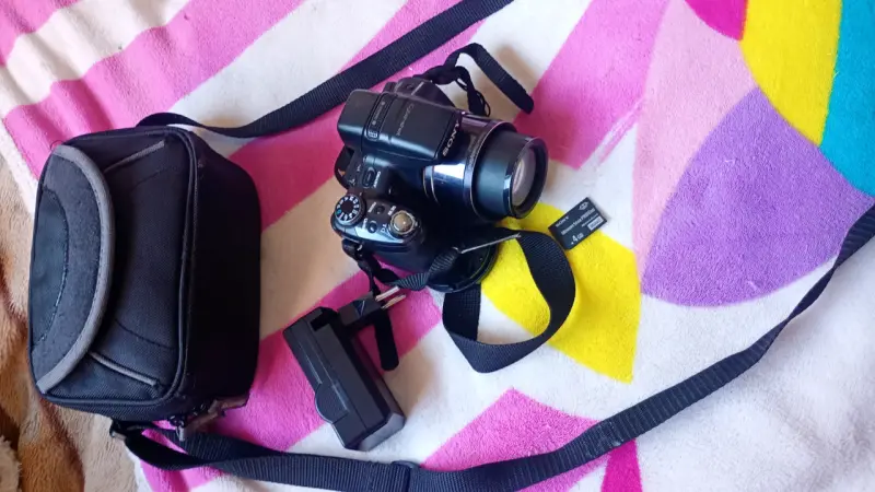 Camara fotografíca Cyber-shot Sony - 4