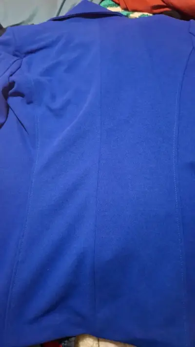 Blazer azul rey con botones dorados - miniatura 3
