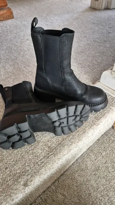 Botines negros de cuero - miniatura 2