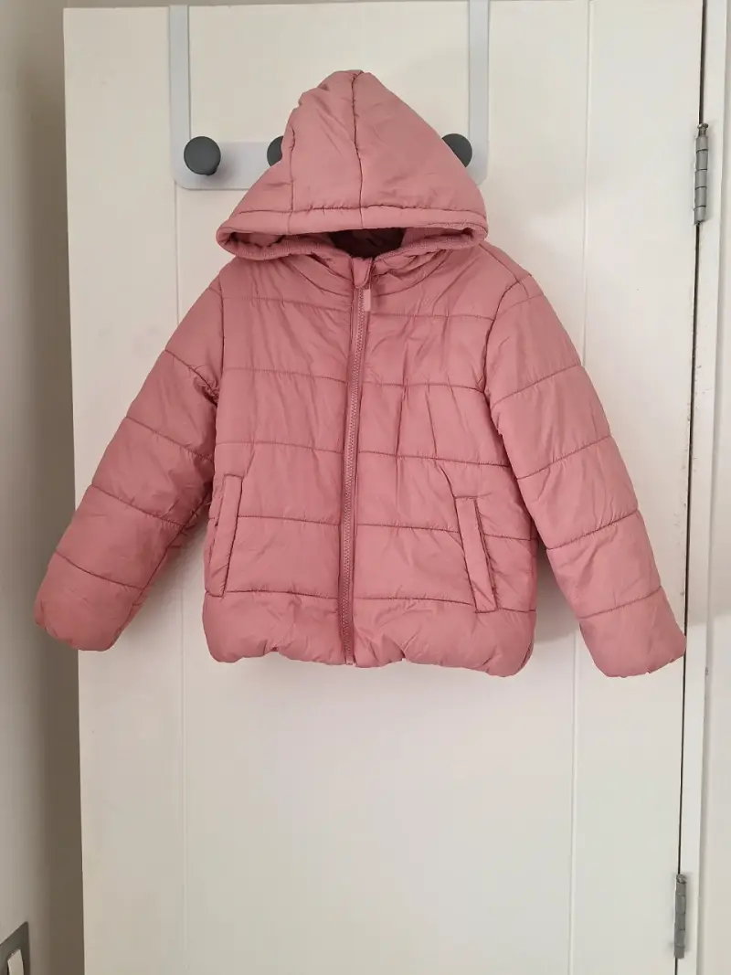 Chaqueta niña acolchada rosada con capucha - 1