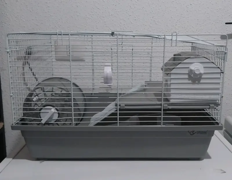 Jaula para hámster con accesorios - 1