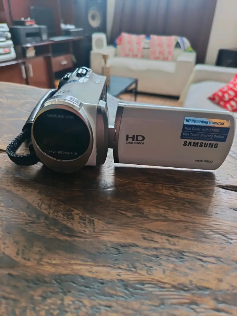Cámara de video Samsung usada - 3