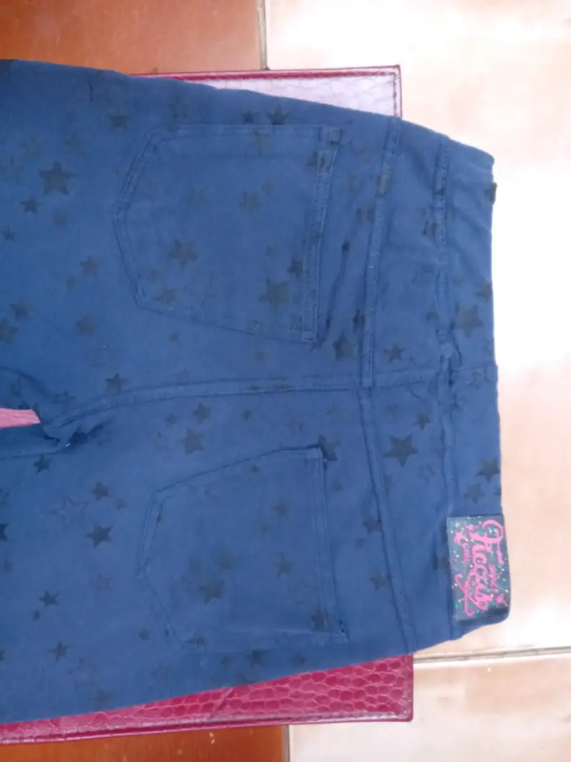 Pantalón azul con estrellas - 2