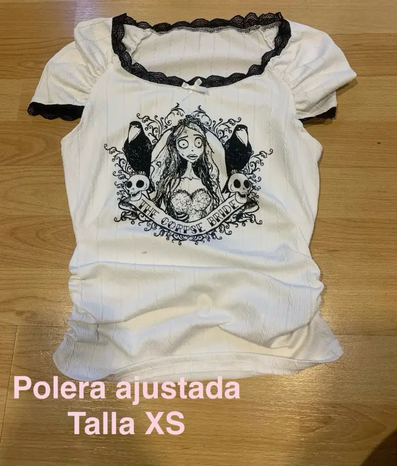 Polera ajustada de el cadaver de la novia