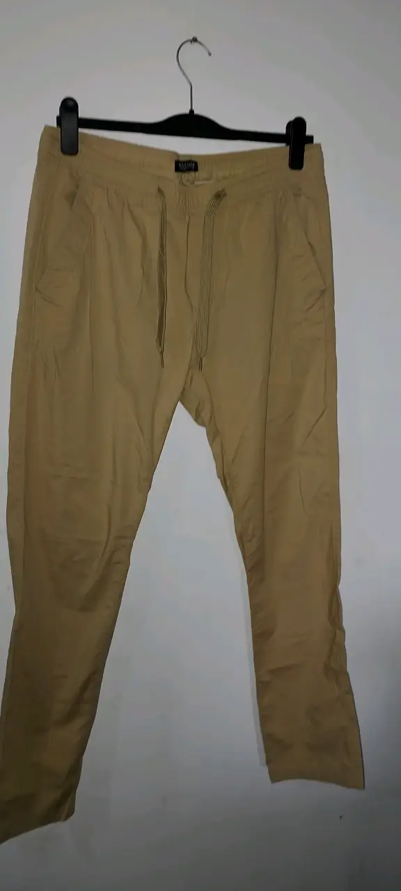 Pantalones casuales negros - 2