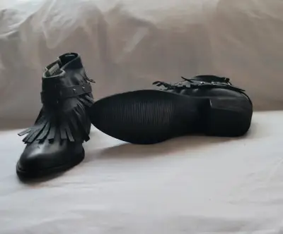 Botines negros con flecos - miniatura 4