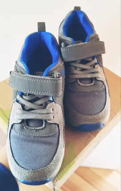 Zapatillas  con Luces LED y Rueditas – Colloky - miniatura 3