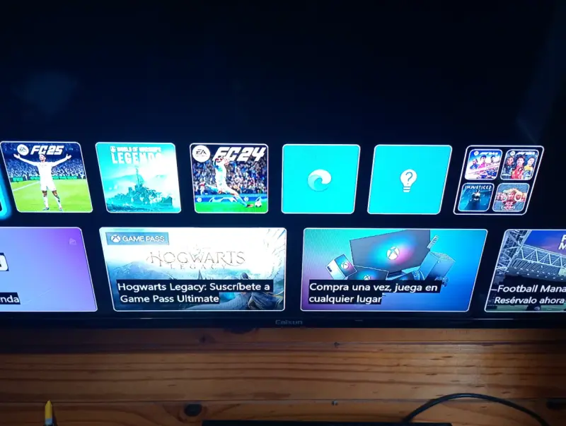Consola Xbox One con dos controles - 2
