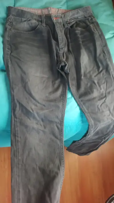 Jeans gris oscuro de hombre - miniatura 1