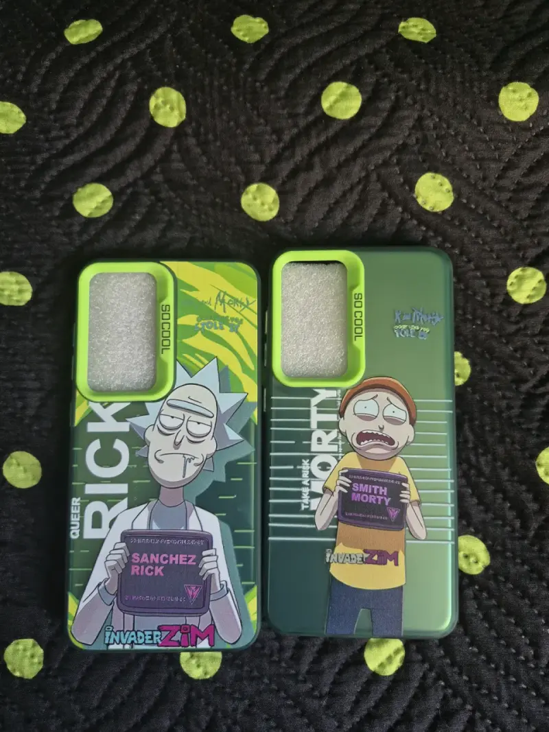 Fundas de celular Rick y Morty verdes