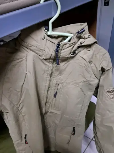 Chaqueta cortaviento beige tactica. - miniatura 6