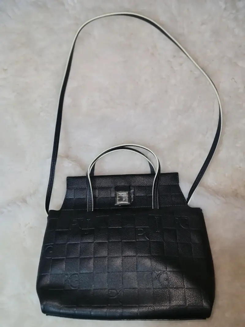 Cartera negra elegante - 1