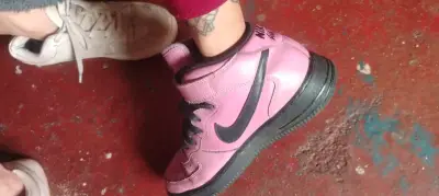Zapatillas altas rosadas Nike - miniatura 2