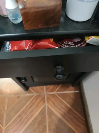 Velador negro con cajón - miniatura 2