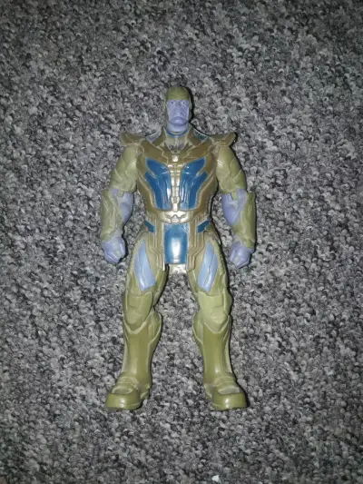 Figura de acción Thanos - miniatura 1