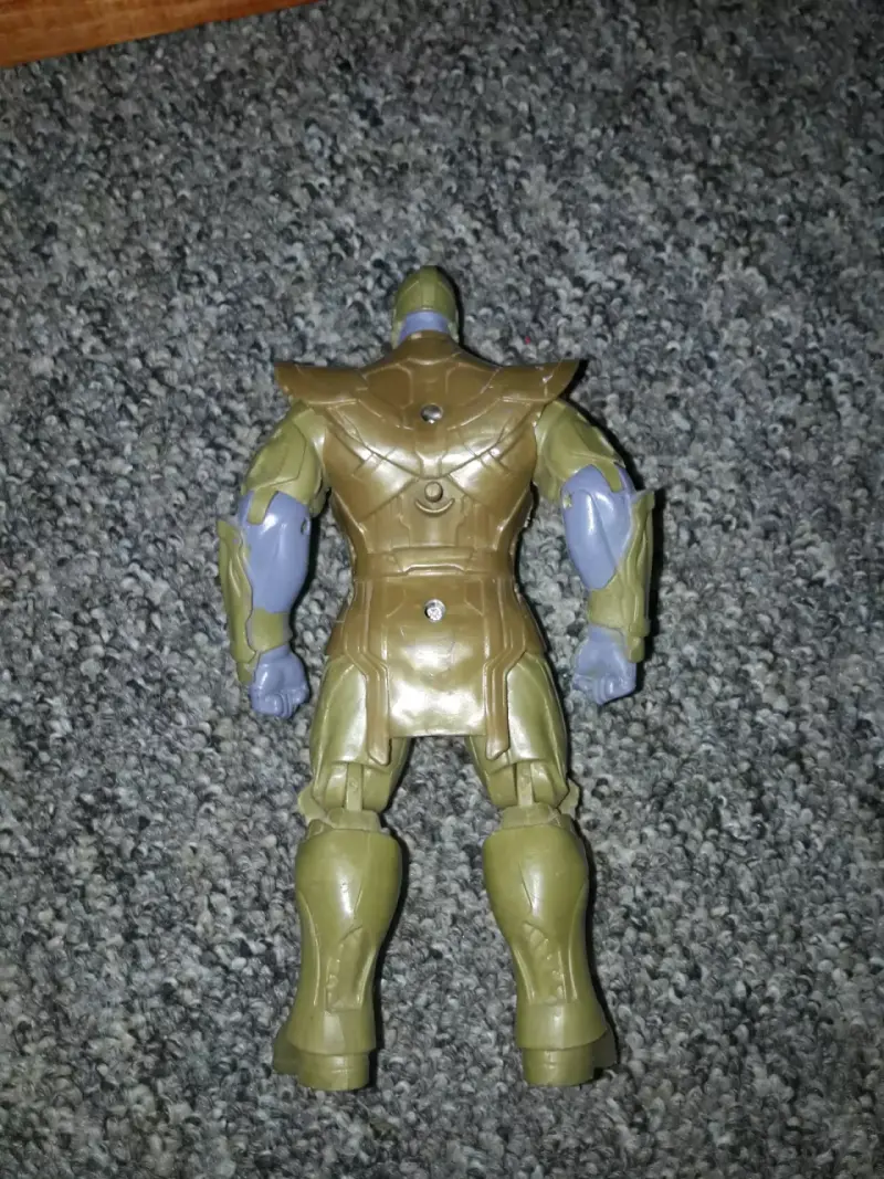 Figura de acción Thanos - 2