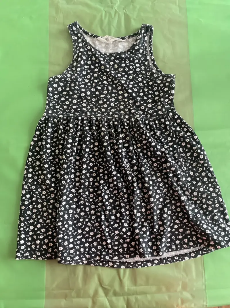 Vestido floreado negro - 1