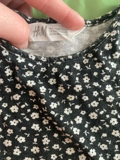 Vestido floreado negro - miniatura 3