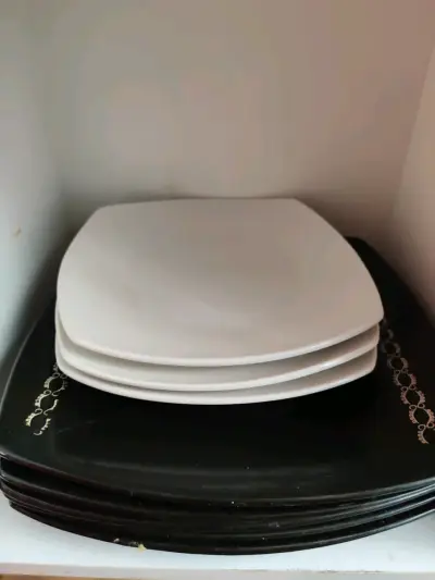 Juego de platos cuadrados - miniatura 1