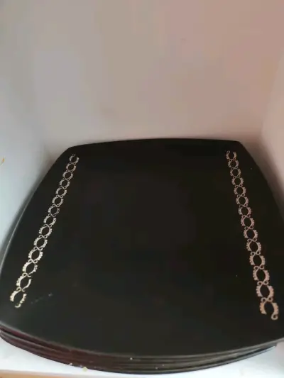 Juego de platos cuadrados - miniatura 2