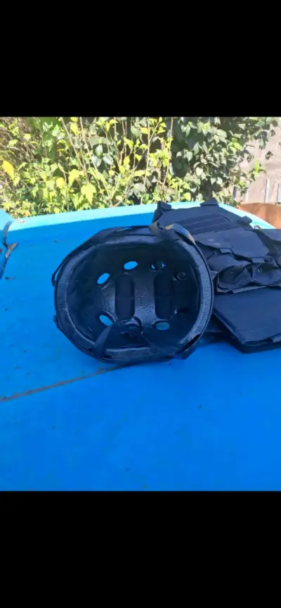 Airsoft chaleco y casco - miniatura 6