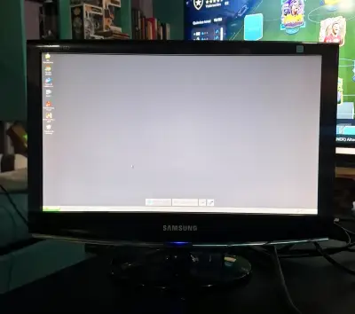 Monitor Samsung SyncMaster 933SN Plus 18.5" VGA - miniatura 1