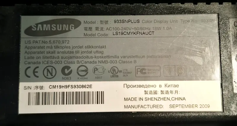 Monitor Samsung SyncMaster 933SN Plus 18.5" VGA - 2