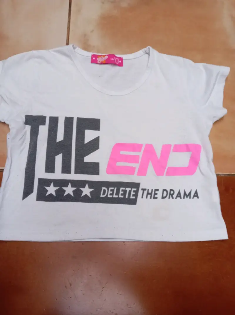 Polera estampada blanca "The End"