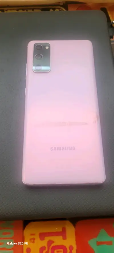 Samsung Galaxy S20 FE usado - miniatura 2