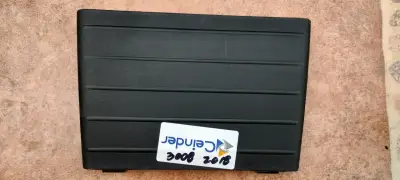 Tapa delantera Peugeot 3008 - miniatura 1