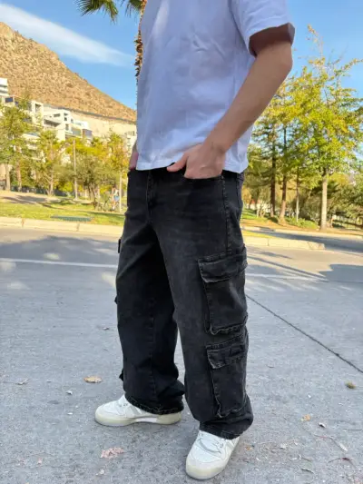 Pantalones cargo negros para hombre - miniatura 2