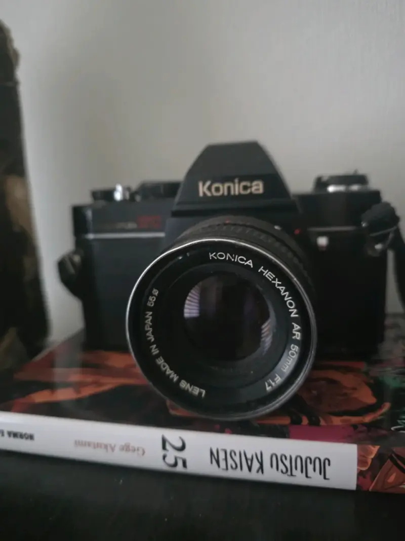 Cámara Konica Autoreflex TC analógica - 2