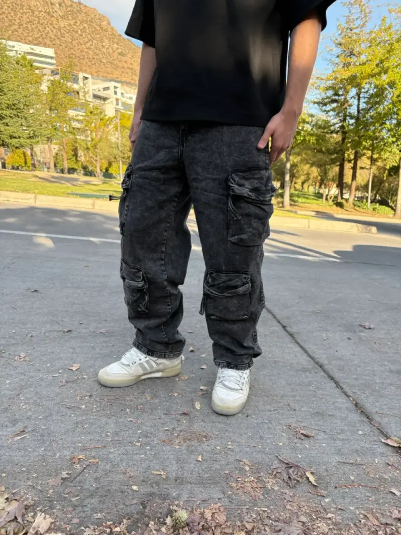 Jeans cargo oscuros - 2