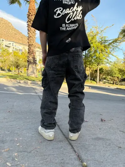 Jeans cargo oscuros - miniatura 4