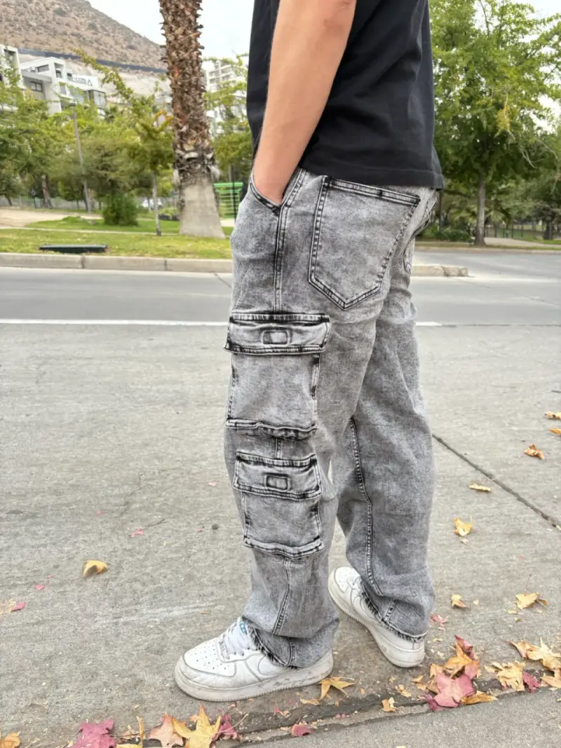 Pantalones cargo grises estilo lavado - 2