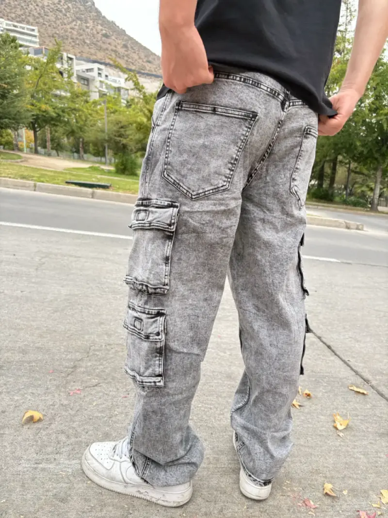 Pantalones cargo grises estilo lavado - 3