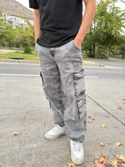 Pantalones cargo grises estilo lavado - miniatura 4