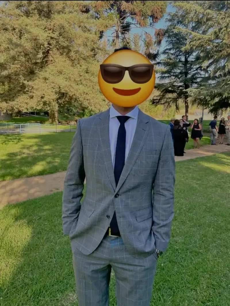 Traje gris a cuadros