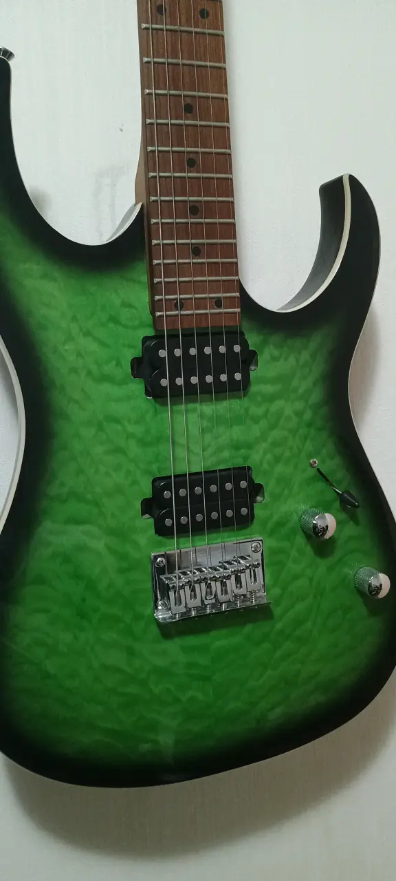 Guitarra eléctrica verde gradiente - 1