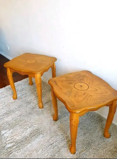 Mesa auxiliar de madera tallada - miniatura 4