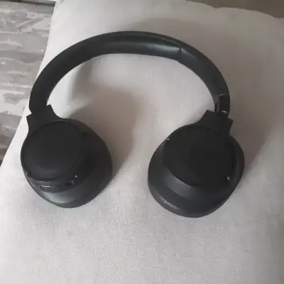 Audífonos JBL negros inalámbricos 770 NC - miniatura 2