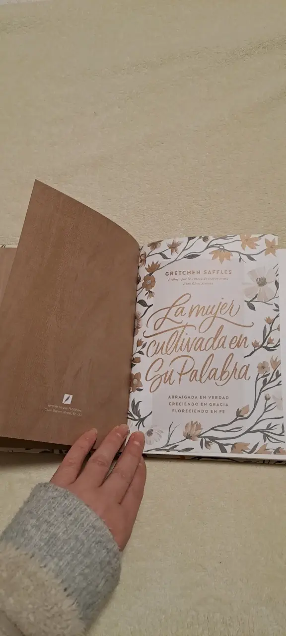 Libro 'La mujer cultivada en su palabra' - 2