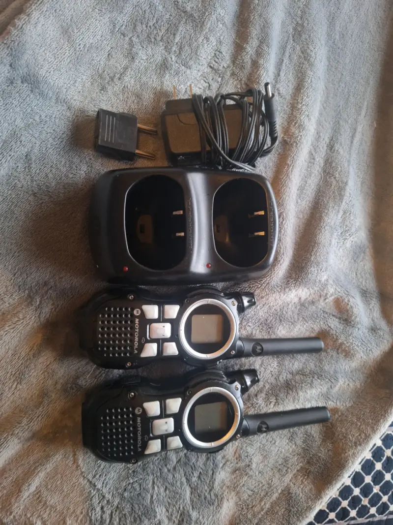 Set de radios Motorola con cargador